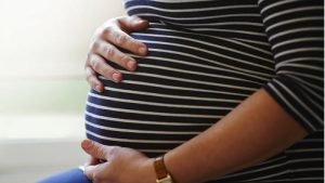آیا می‌توان لیزردرمانی را در دوران بارداری انجام داد؟